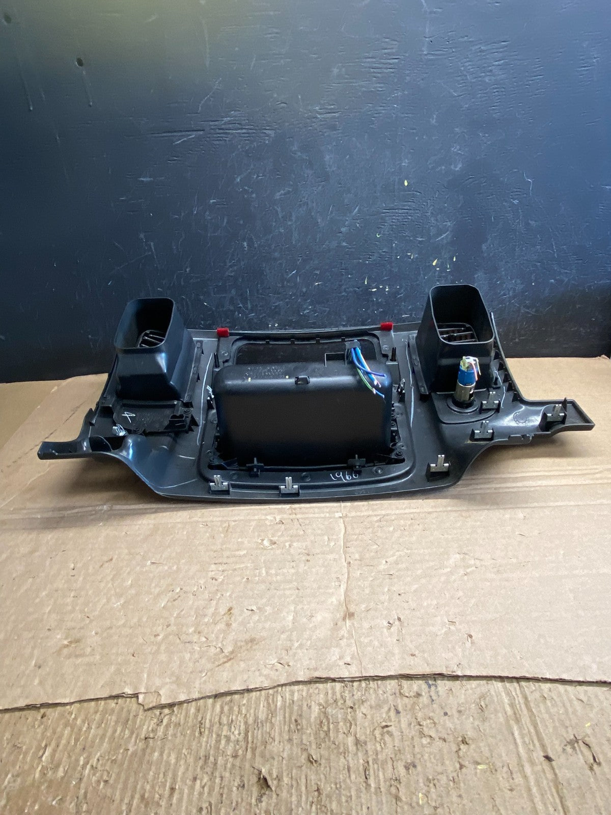 2002 to 2005 Dodge Ram Radio Climate Control Dash Air Vent Bezel Trim AF1982 DG4