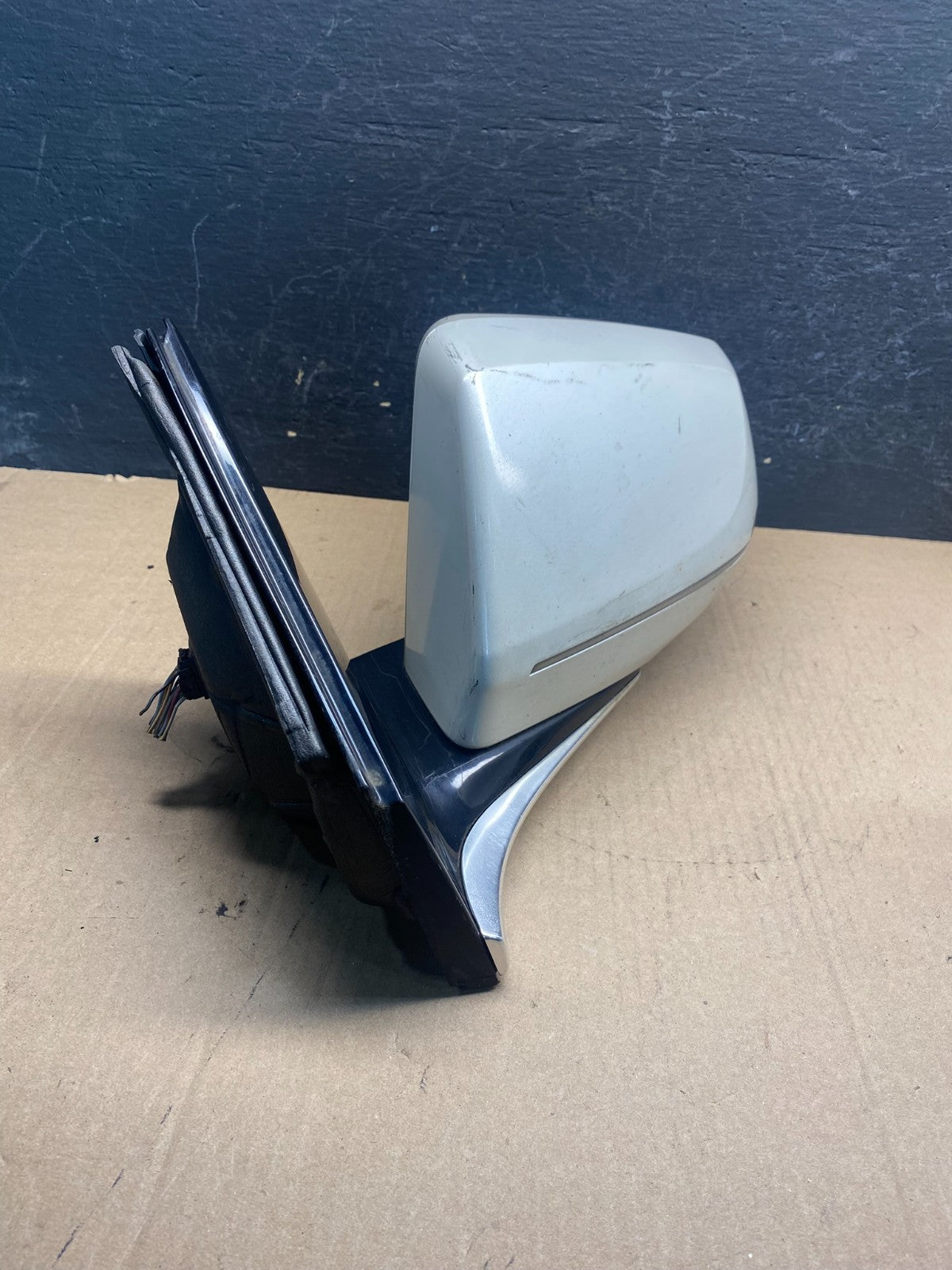 2016 to 2019 Cadillac XTS Left Driver LH Side Door View Mirror AE7694 DW1