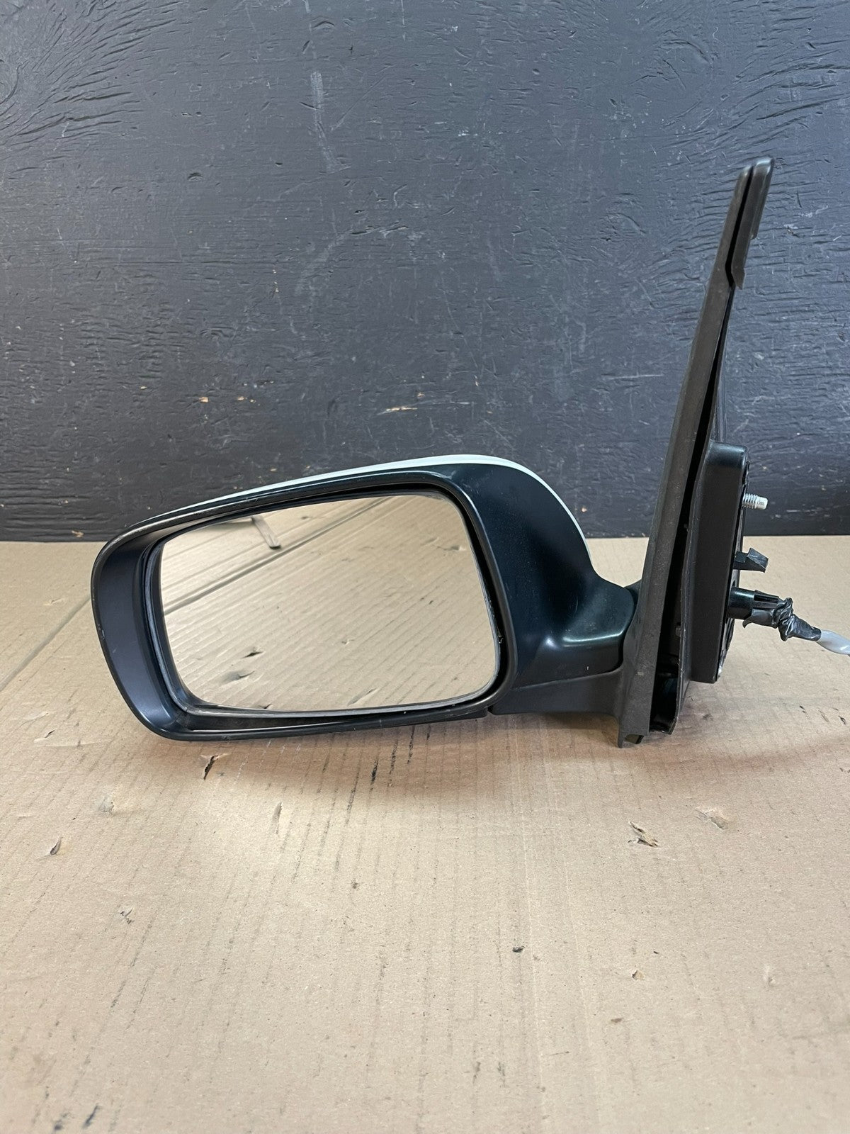 2004 to 2009 Toyota Prius Left Driver LH View Door Mirror AD8636 DG9