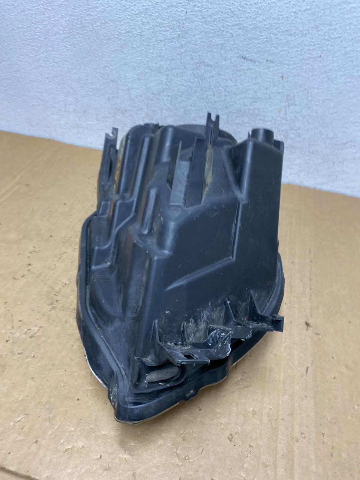 2004 - 2008 Mitsubishi Endeavor Headlight Left Driver Lh Side AD3302 DW10