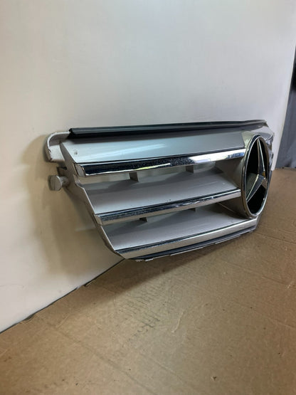 2008-2011 Mercedes-Benz W204 C300 C350 Front Grille Grill Aftermarket AH0028 DG2