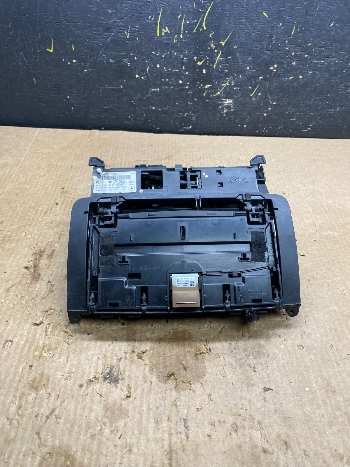 2008-2011 Mercedes W204 C300 Navigation Display Screen Monitor w/Cover z7155 DG0