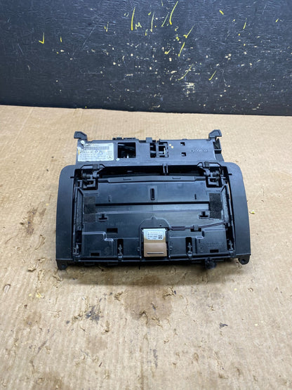 2008-2011 Mercedes W204 C300 Navigation Display Screen Monitor w/Cover z7155 DG0
