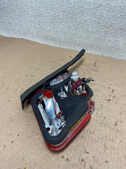 2009 - 2012 Bmw 7-Series F01 F02 750i Right Passenger Inner Tail Light Y0264 DW6
