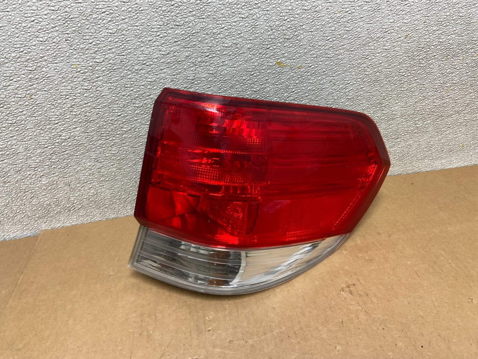 2008 2009 2010 Honda Odyssey Right Passenger Side Tail Light Z6701 DW0