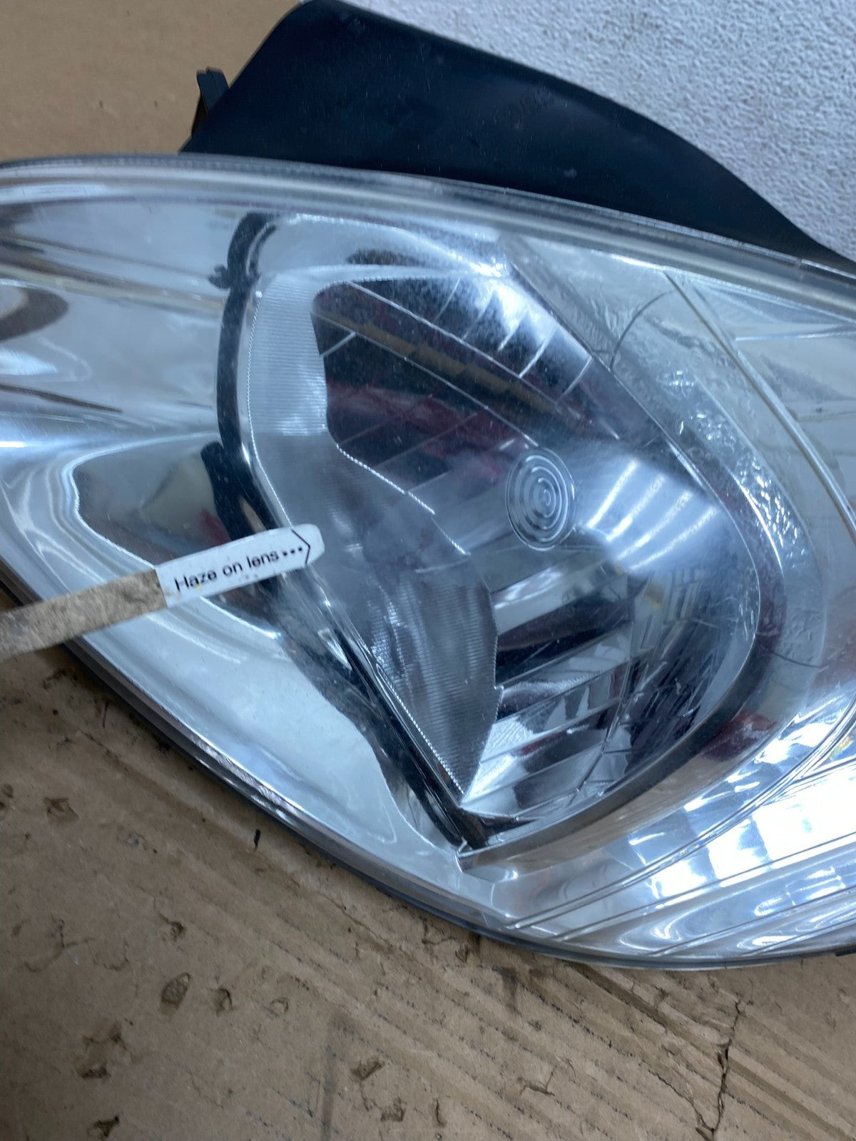 2006 to 2011 Hyundai Accent Sedan Left Driver LH Halogen Headlight AD4330 DW4