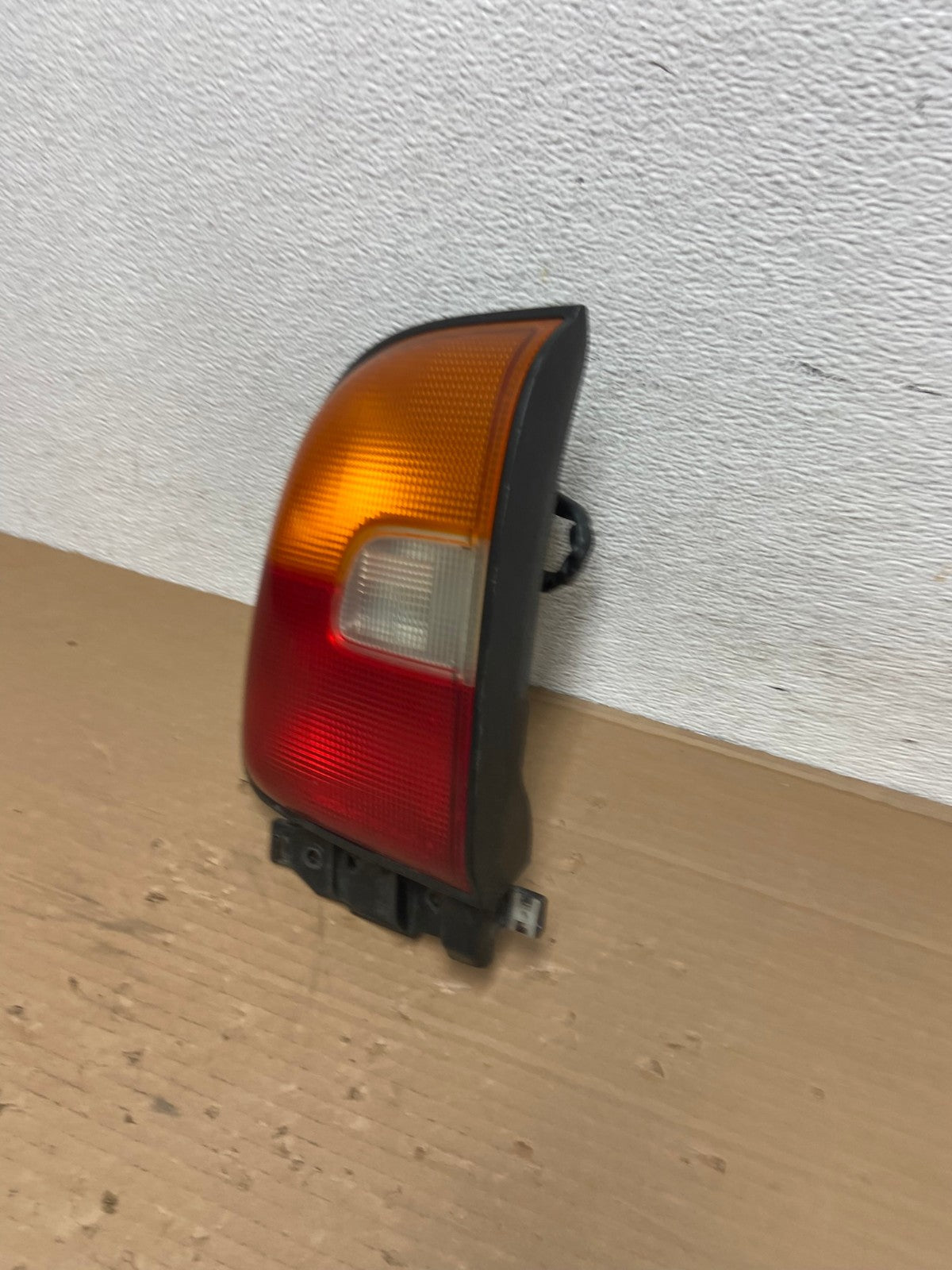 1996 - 1997 Toyota Rav4 Left Driver LH Side Tail Light AD4225 LK1