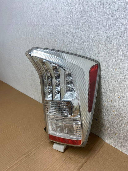 2010 2011 Toyota Prius Tail Light Right Passenger Side AI5692 LK1