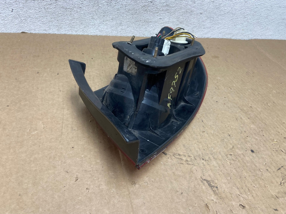 2001 to 2003 Hyundai Elantra Hatchback Left Driver Side Tail Light AF9752 LK7