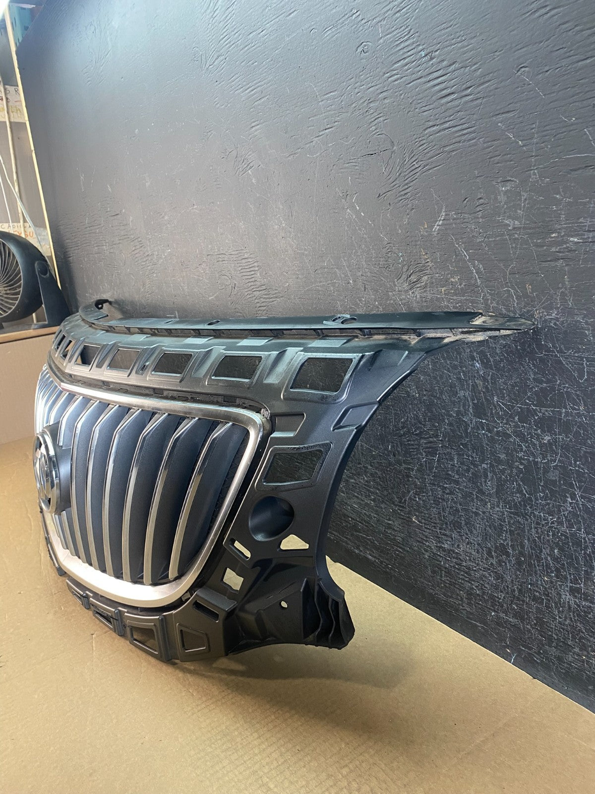 2011 2012 2013 Buick Regal Front Upper Grill Grille AF5228 DW1