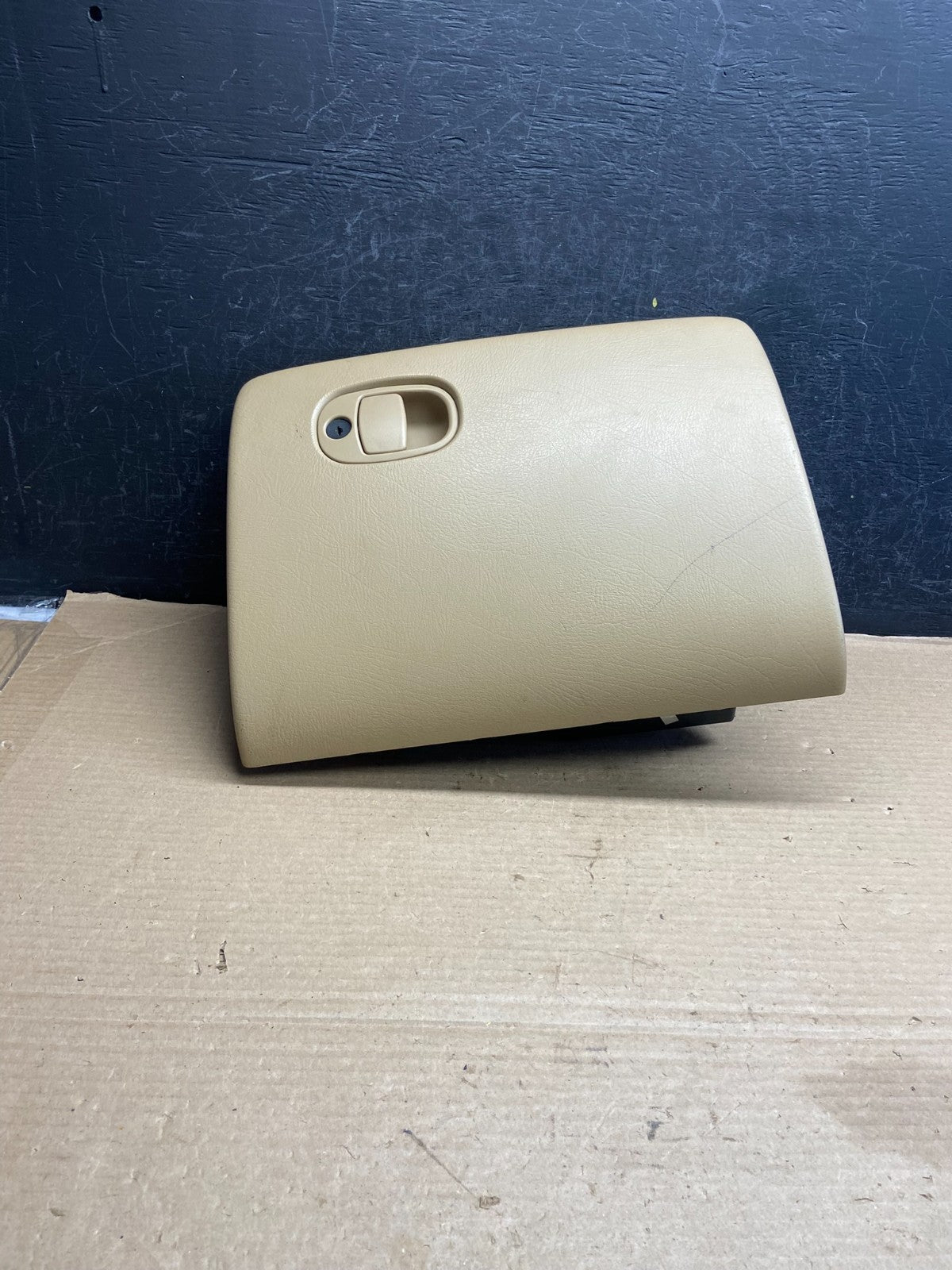 2002-2009 GMC Envoy Right Passenger Side Glove Box AH3467 DG0