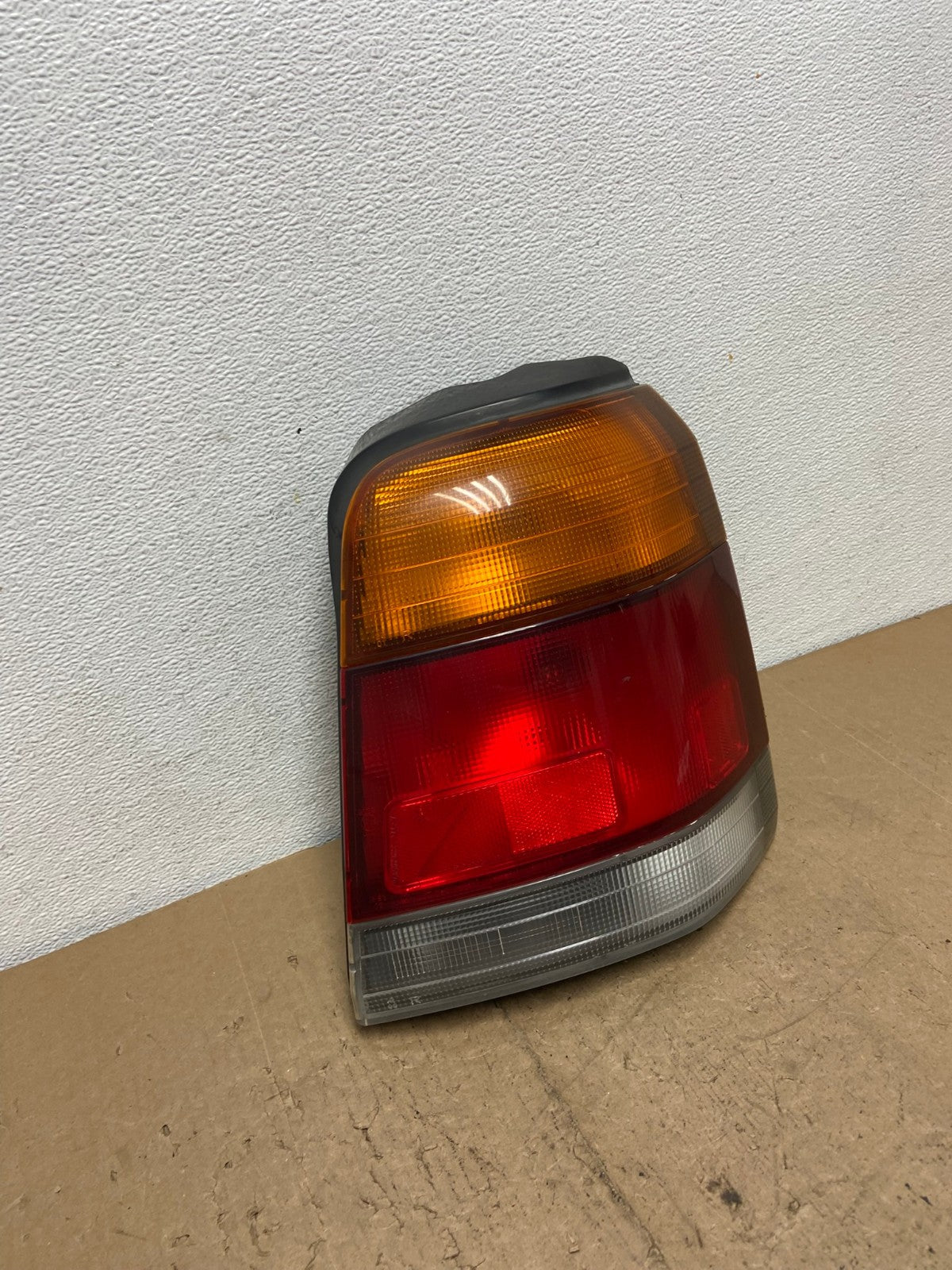 1999 2000 Subaru Forester Right Passenger RH Side Tail Light AC7221 LK2