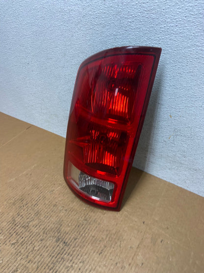 2002 to 2006 Dodge Ram 1500 Left Driver side Tail Light AE0206 LK1