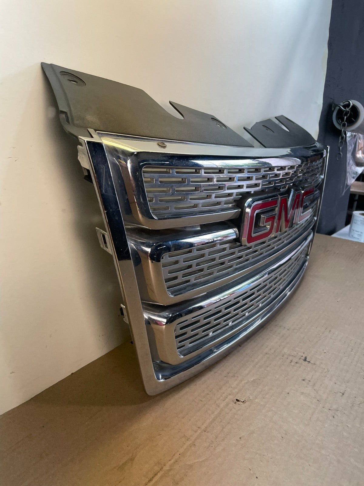 2010 to 2015 Gmc Terrain Front Upper Grill Grille Aftermarket AF8501 DG2
