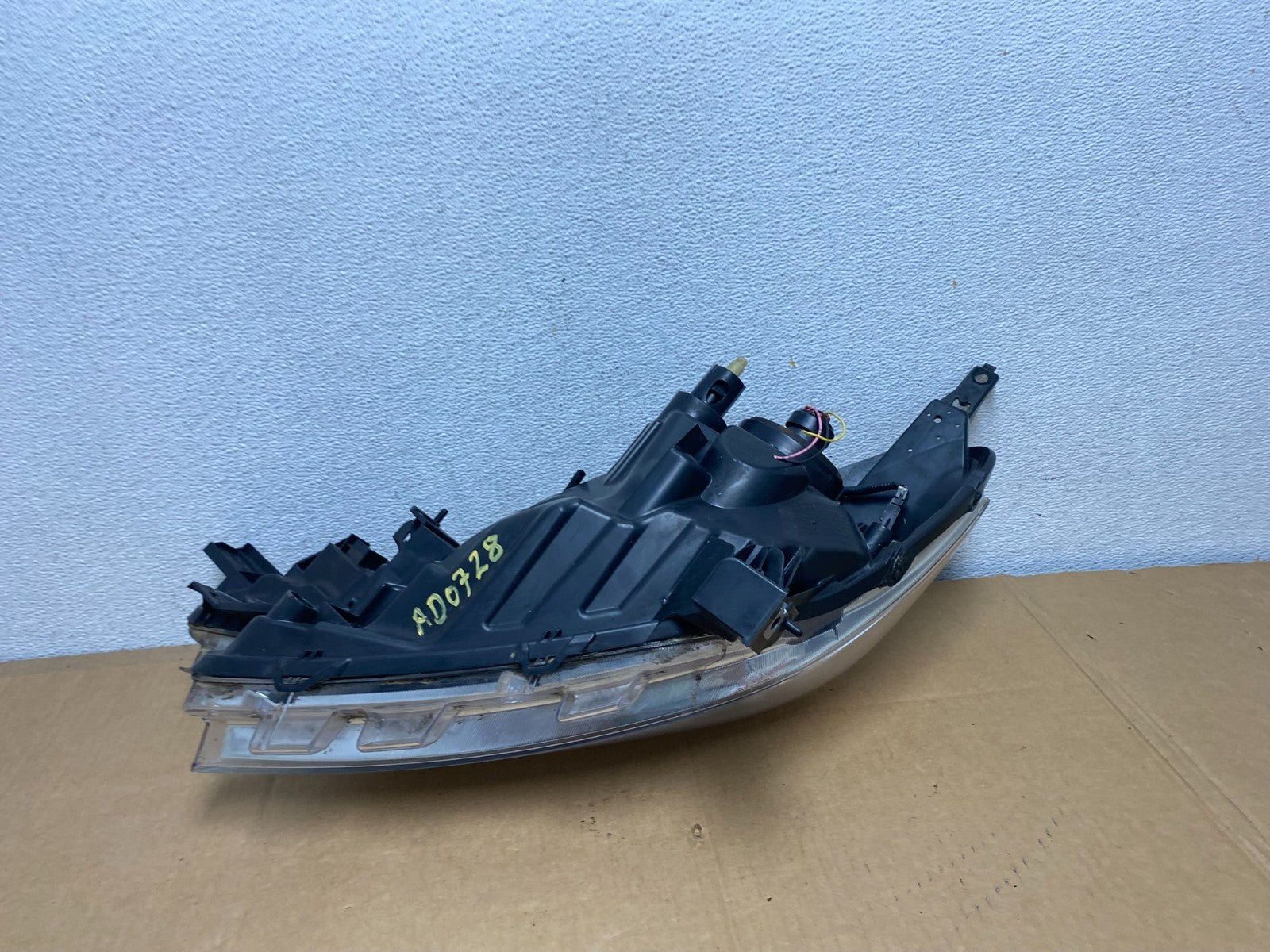 2014 2015 2016 Nissan Versa Note Right Passenger RH Side Headlight AD0728 DW7