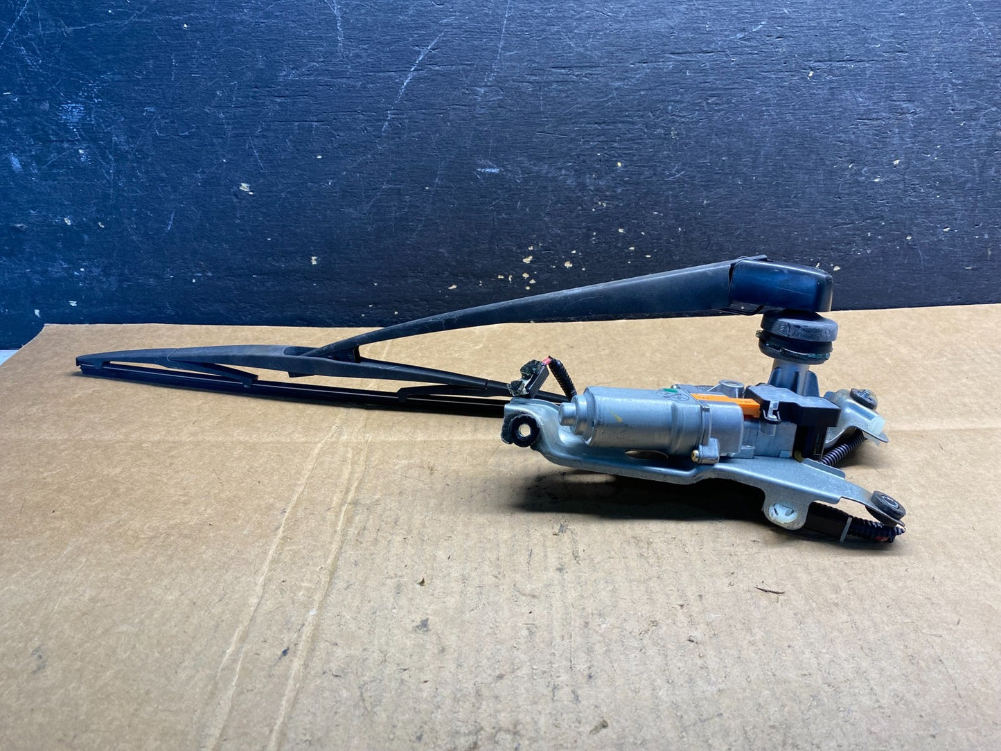 2010 to 2013 Honda Insight Rear Wiper Motor AB37911