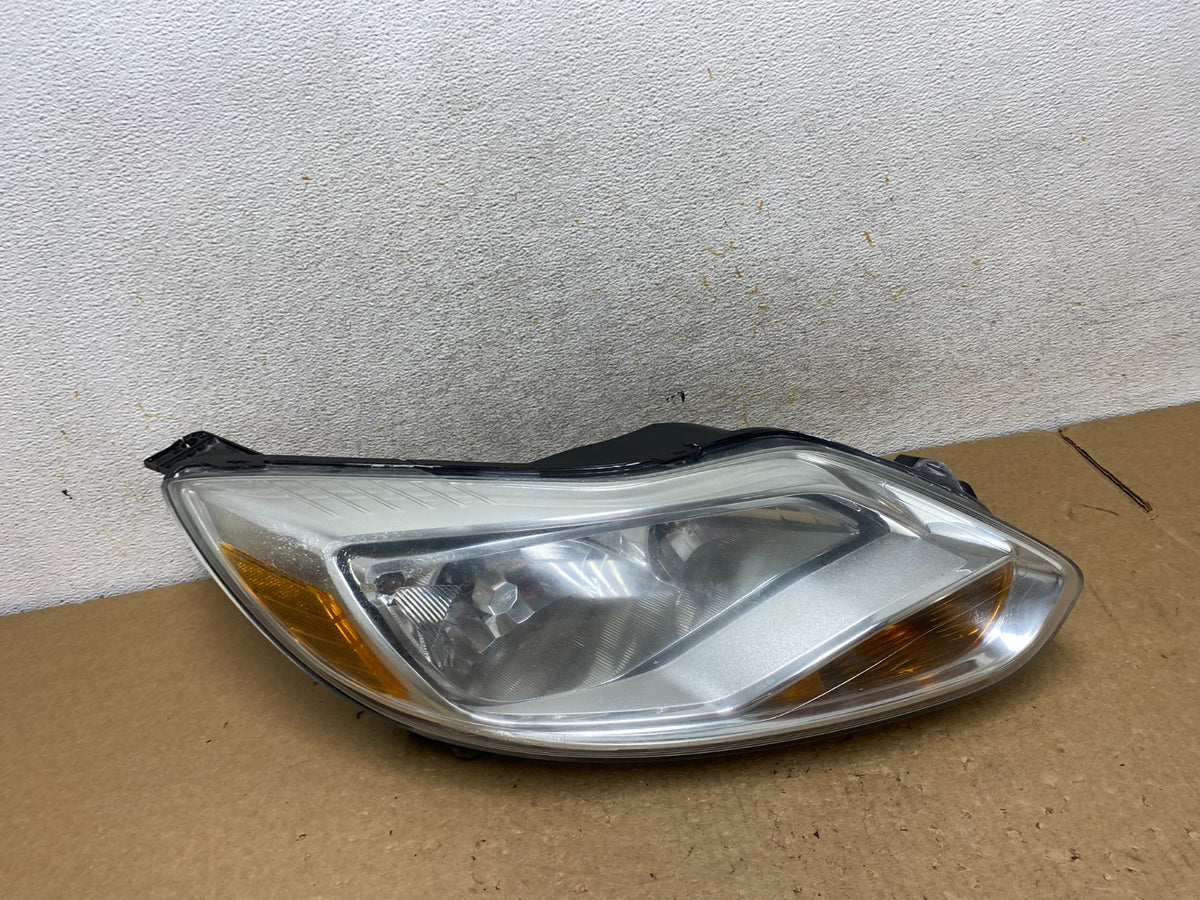 2012 2013 2014 Ford Focus Right Passenger Rh Side Headlight AI3644 DW0