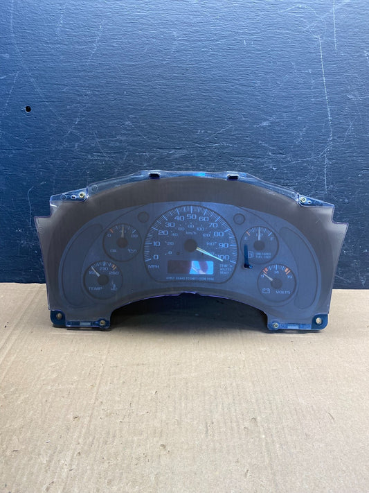 2001 to 2002 Chevrolet Express Speedometer Cluster Gauge AE7601 DG0