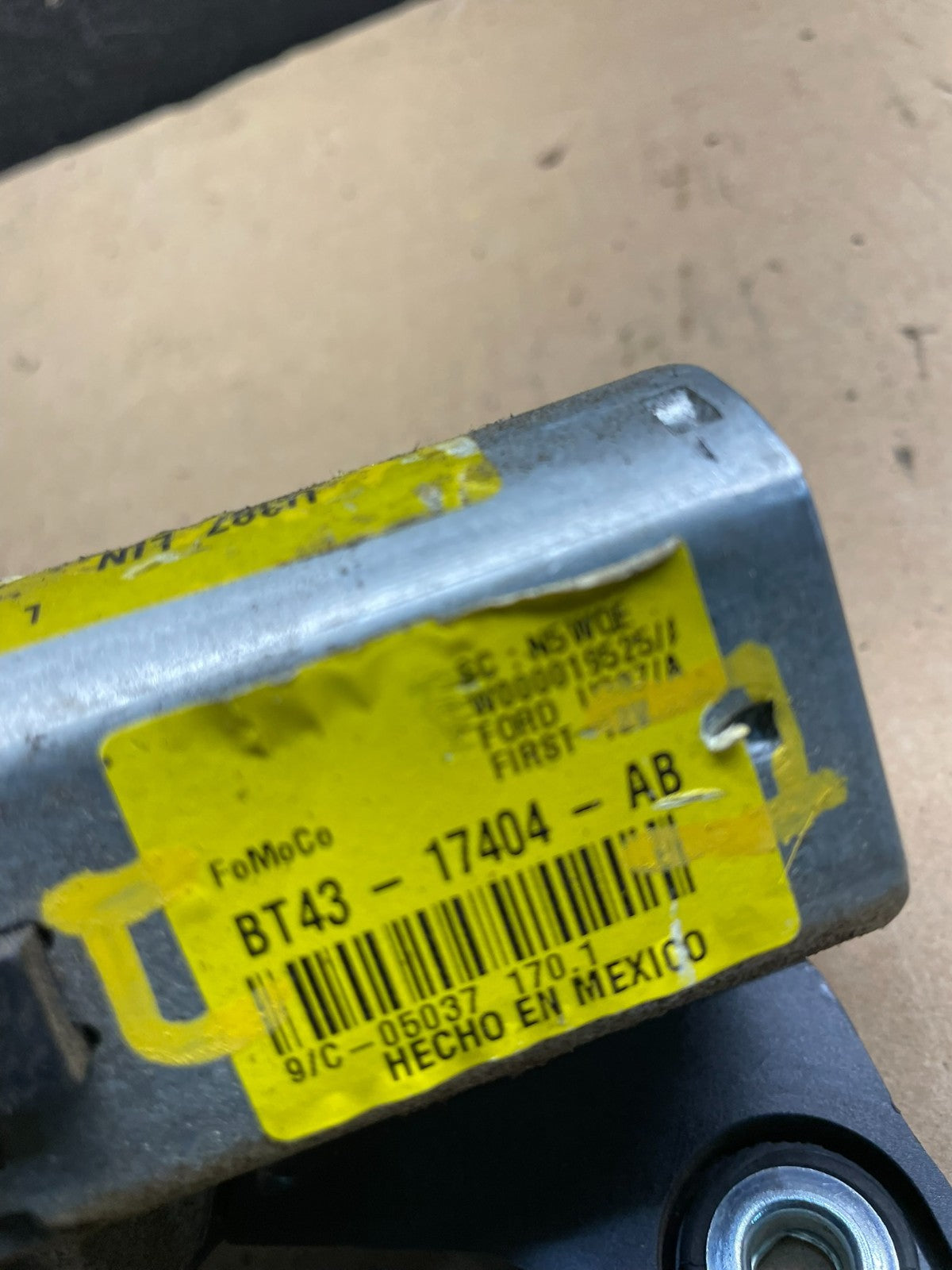 2011 to 2014 Ford Edge Licnoln MKX Rear Windshield Wiper Motor OEM W6853 DG5