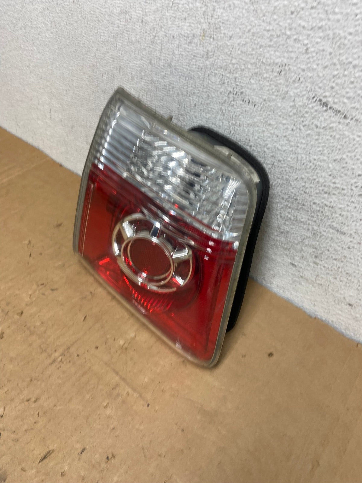 2007 to 2012 GMC Acadia Left Driver Lh Side Tail Light Inner AD2815 LK1
