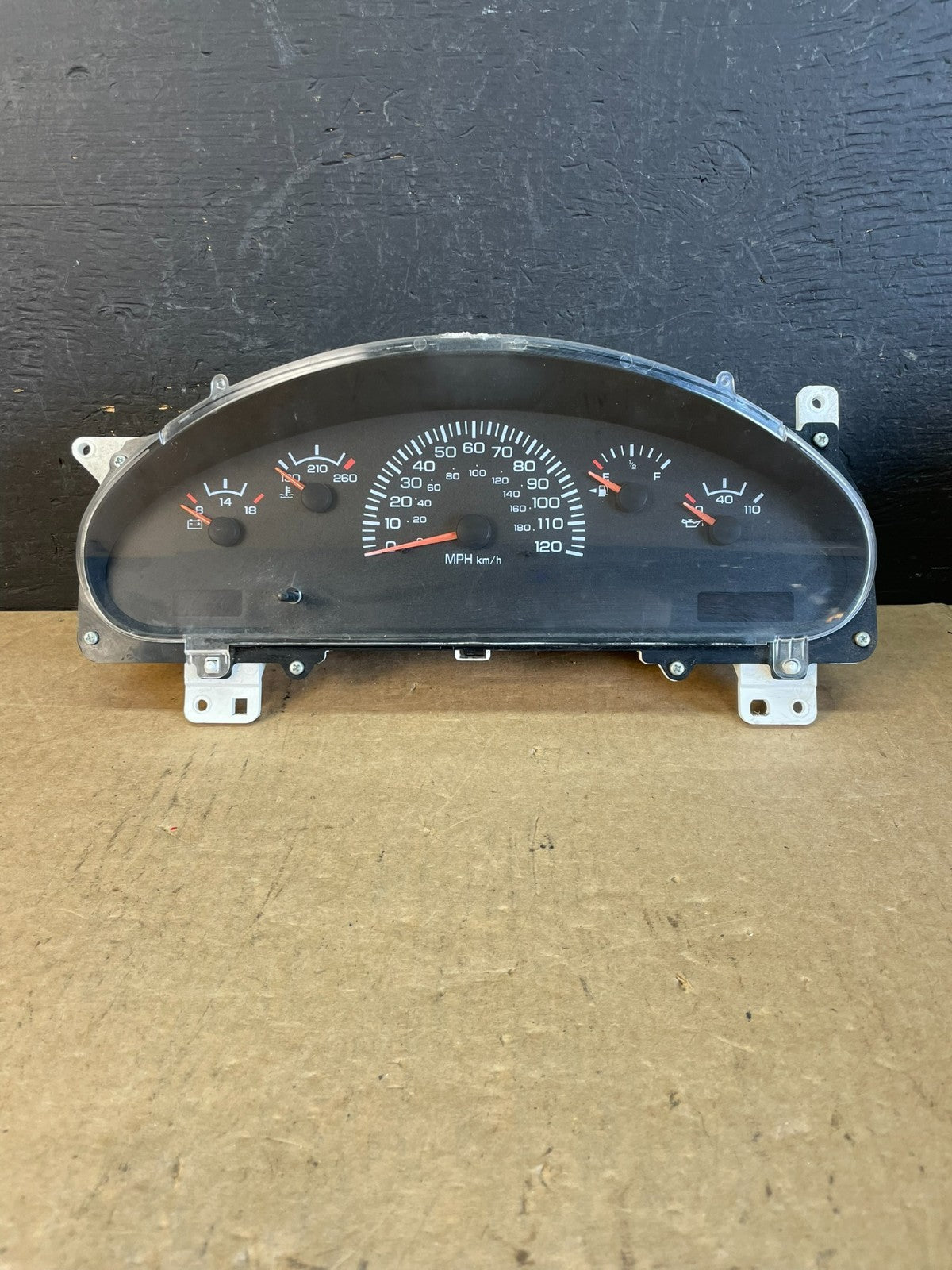 2001-2003 Dodge Van 1500 2500 3500 Speedometer Gauge Cluster AD03890
