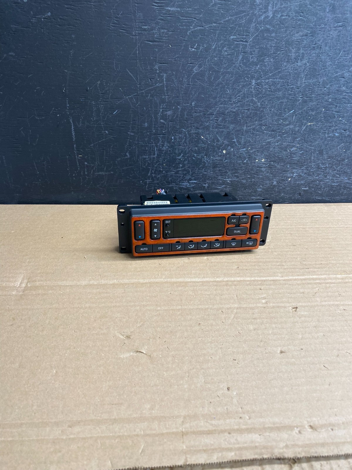 2003 to 2004 Ford Expedition Heater A/C Climate Control AG0045 DG0