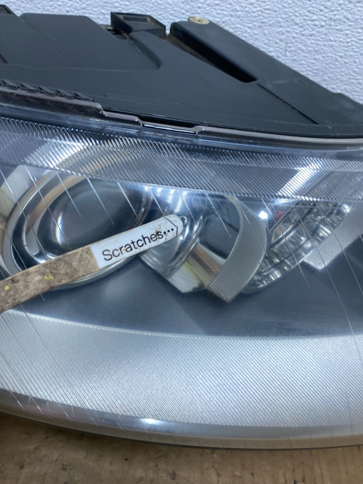 2005 to 2008 Audi A6 Right Passenger Side Headlight Xenon HID AC8323 DW3