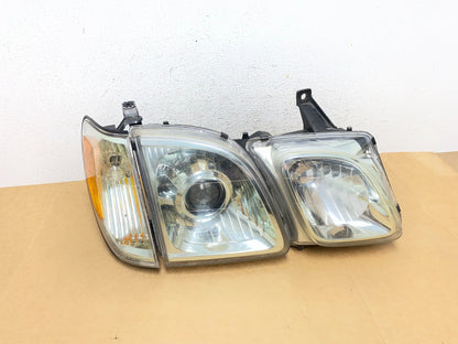2003 to 2007 Lexus LX470 Right Passenger Side Halogen Headlight AE2903 DW0