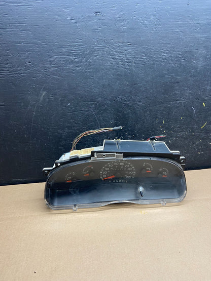 1997 - 2003 Ford Econoline E150 E250 E350 Speedometer Instrument Cluster t43090