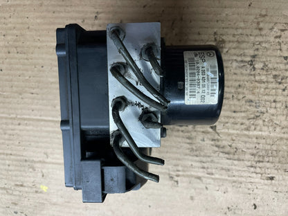 2007 to 2014 Mercedes C-Class ABS Anti Lock Brake Pump Module a2035453932 O85932