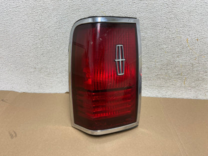 1990 to 1994 Lincoln Town Car Left Driver Side Tail Light AH0669 LK0
