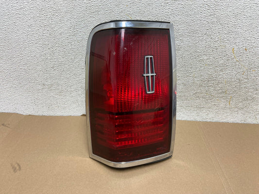 1990 to 1994 Lincoln Town Car Left Driver Side Tail Light AH0669 LK0