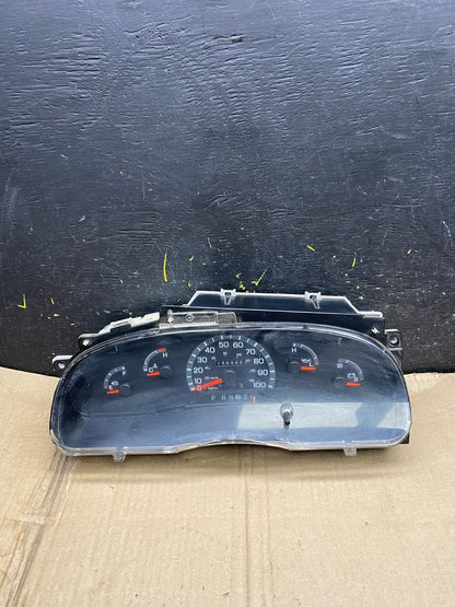2001 - 2002 Ford Econoline E250 E350 Van Speedometer Instrument Cluster x5687 DG0
