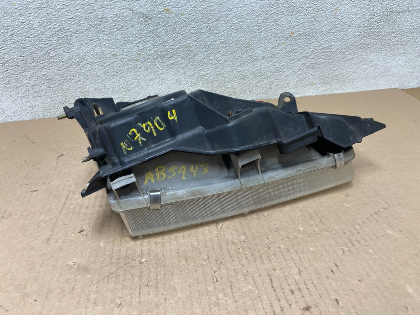 1993 to 1997 Toyota Corolla Left Driver LH Side Headlight AB5943 DW5