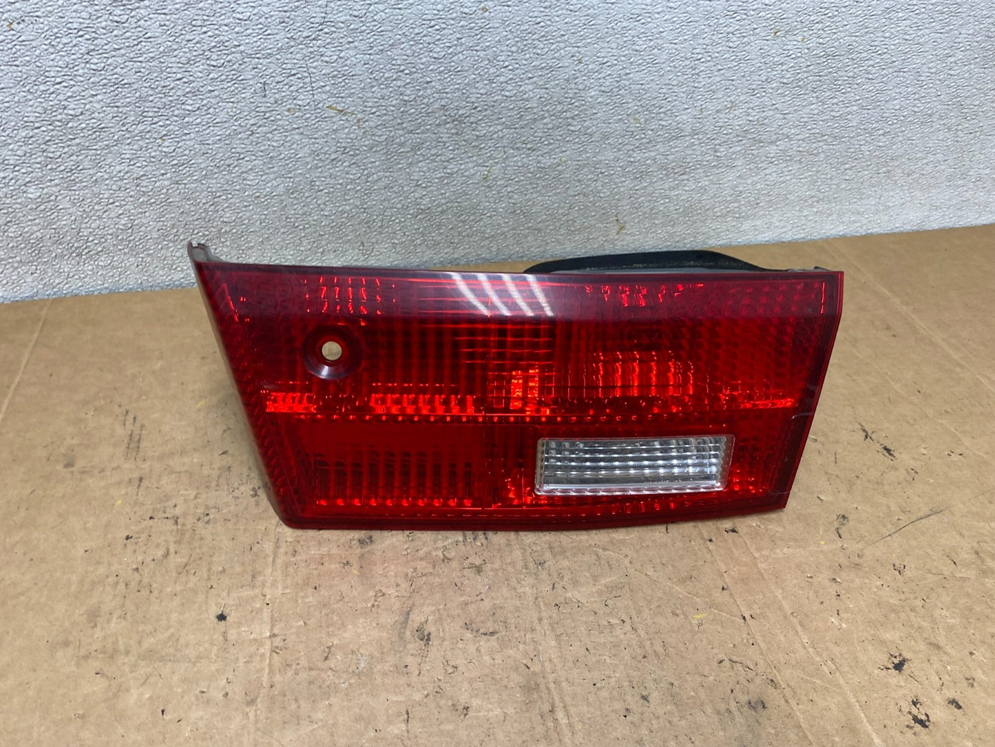 2005 Honda Accord Sedan Right Passenger Inner Tail Light Oem T3176 DW0
