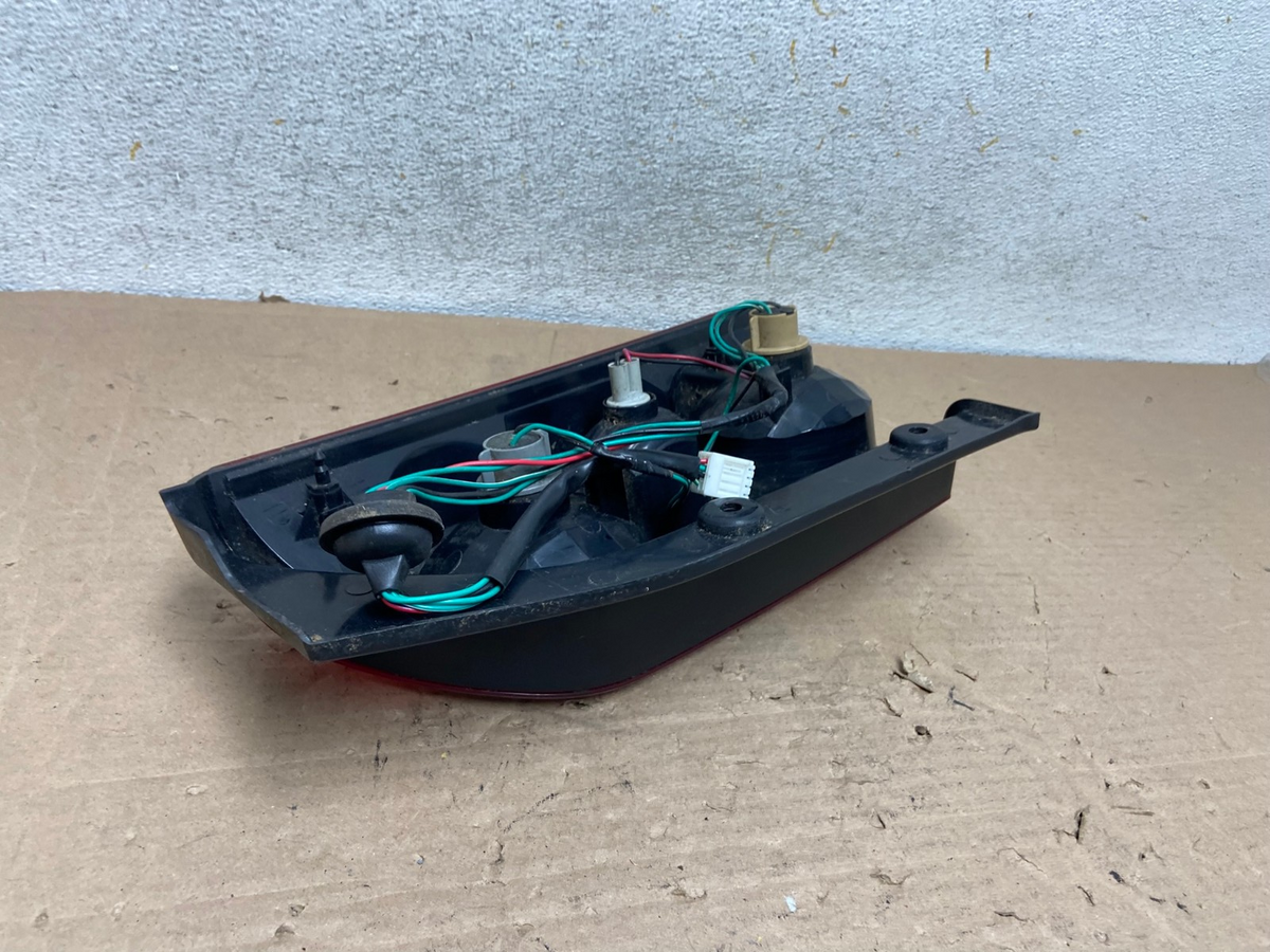 2005 to 2015 Nissan Xterra Tail light Left Driver Lh Side AI0991 LK3