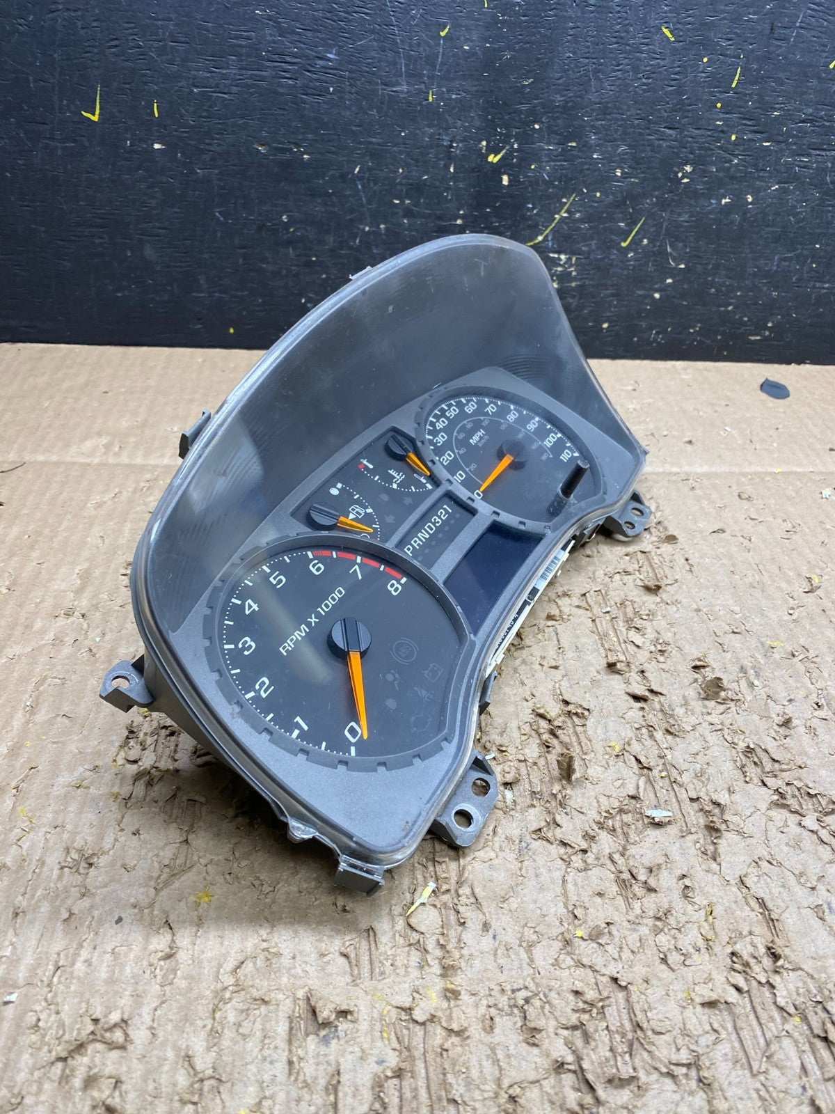 2004 to 2012 GMC Canyon Instrument Cluster Speedometer OEM V7637 DG1