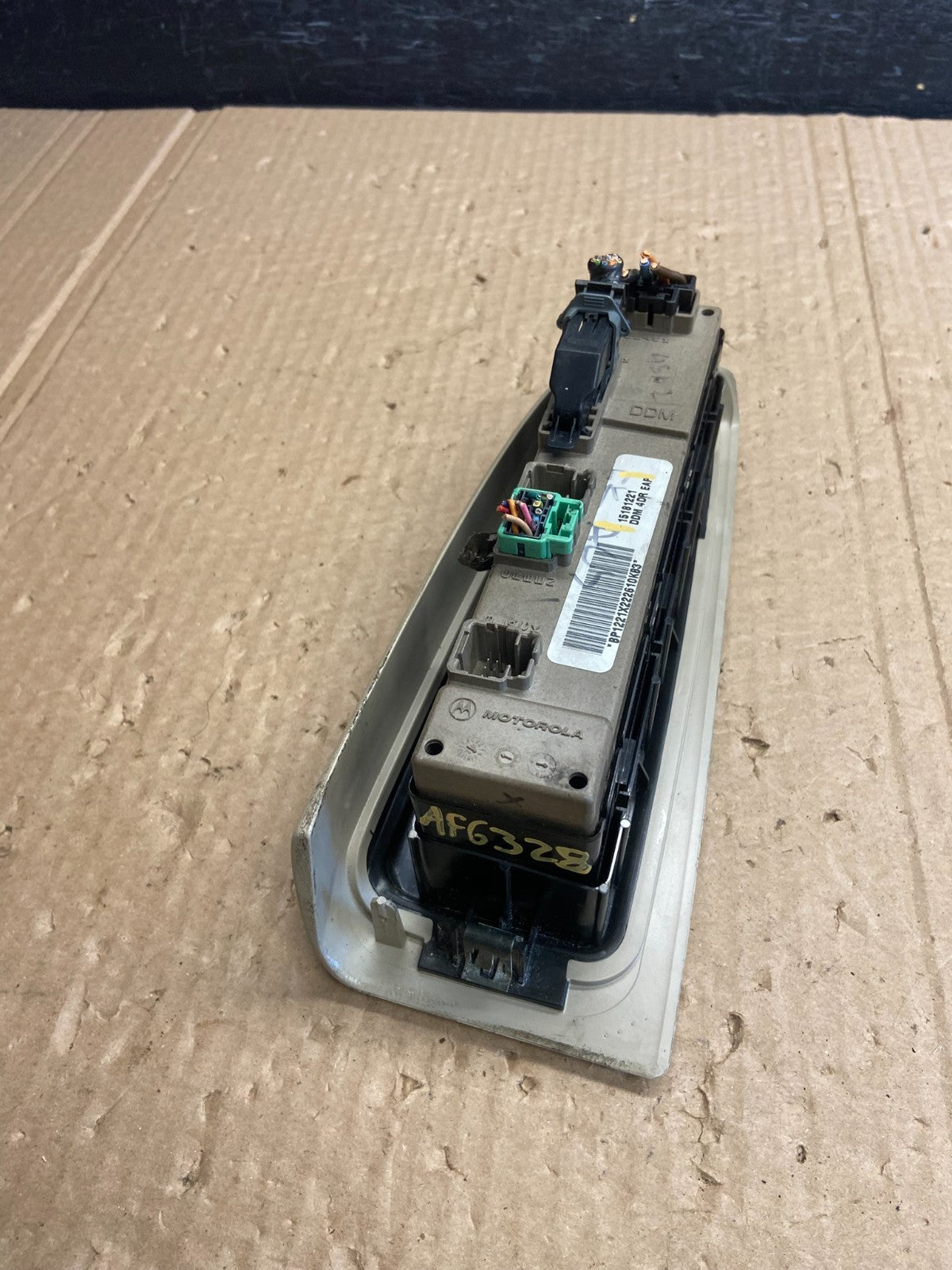 2003 to 2006 Suburban Tahoe Yukon Front Left Driver Window Switch AF6328 DG3