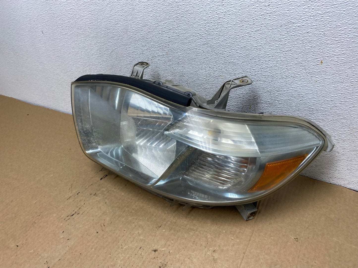 2008 - 2010 Toyota Highlander Left Driver LH Halogen Headlight AG2037 LK1