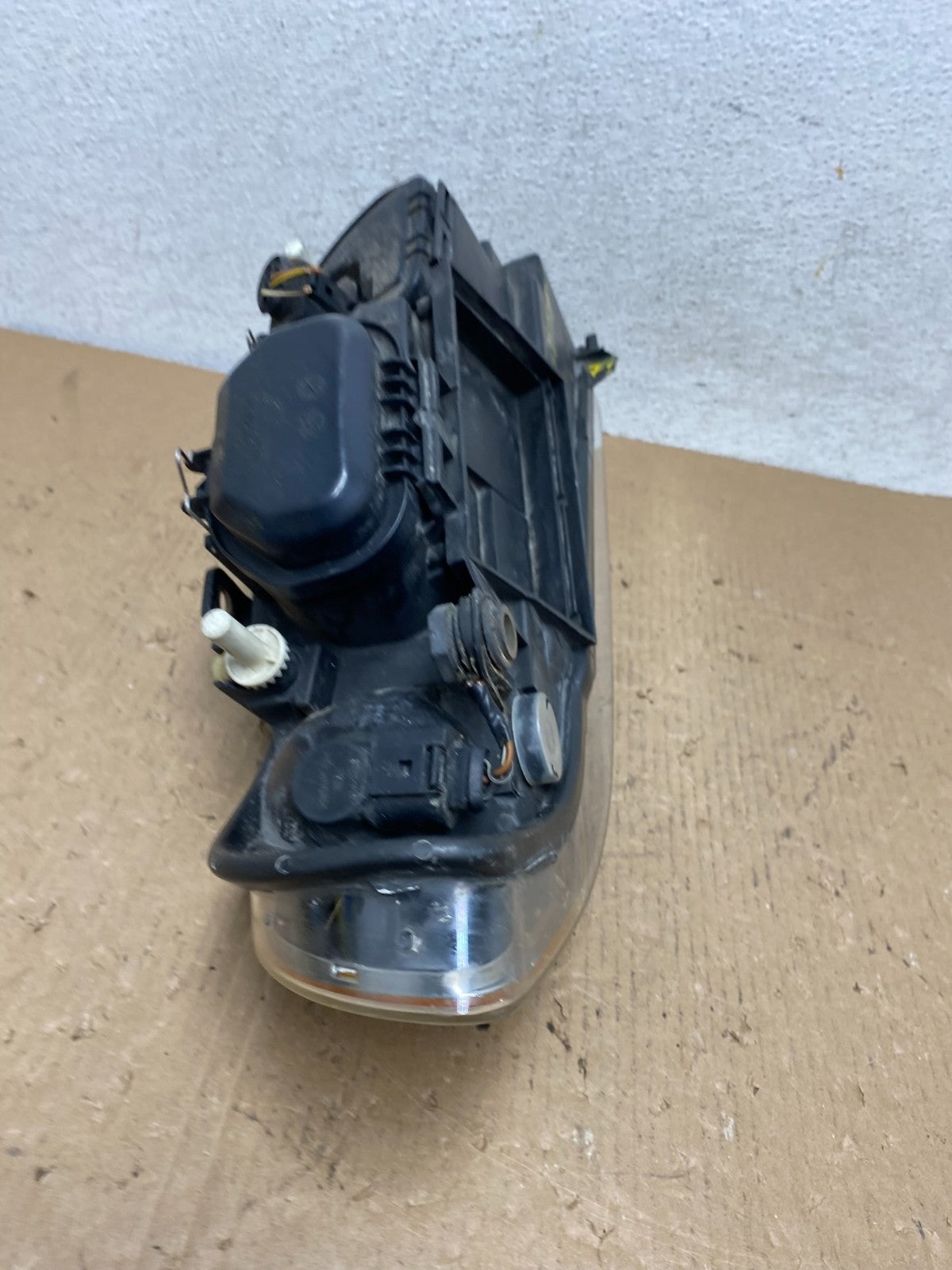 1999 to 2002 Audi A4 Left Driver LH Side Headlight AD8765 DW8