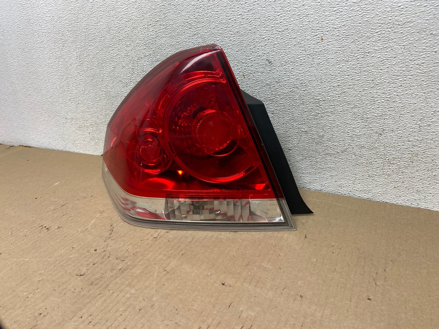 2006 to 2012 Chevrolet Impala Left Driver Lh Side Tail Light AG7931 LK2