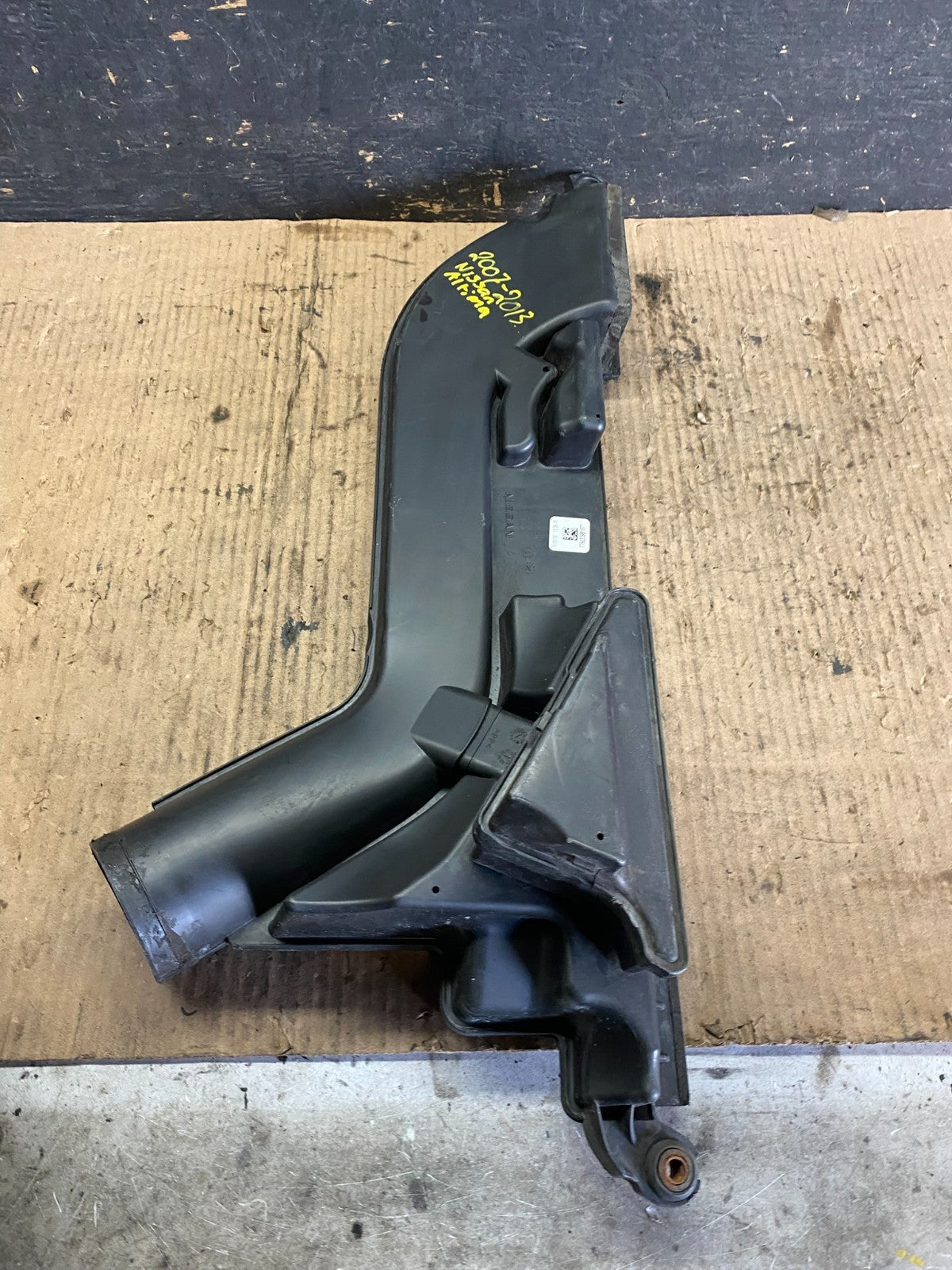 2007 to 2013 Nissan Altima 2.5L Air Duct Tube Resonator 16554-JA000 Q0450 DG6