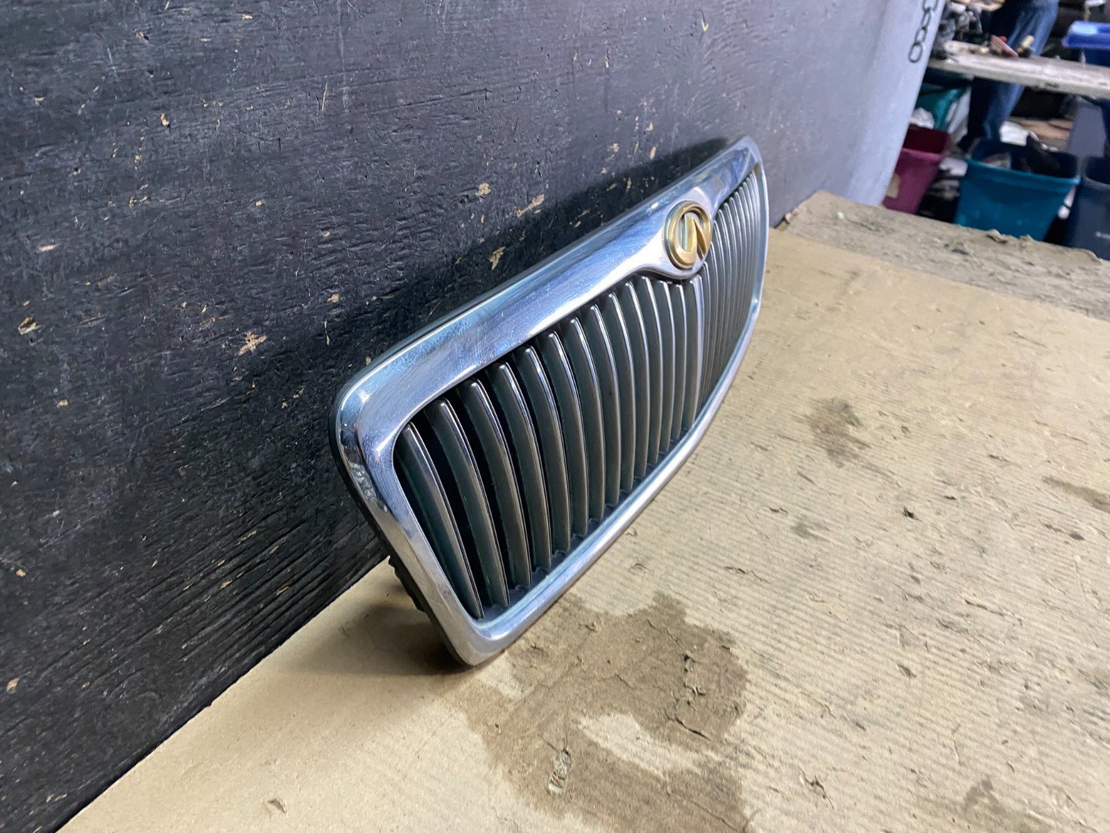 1993 to 1996 Infiniti Q45 Front Grille Grill X3222 DG2