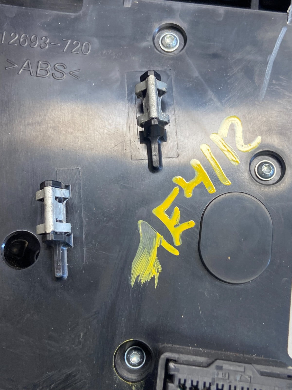 2012-2015 Chevrolet Equinox Radio Face Climate Control Panel Bezel ae4112 DG7