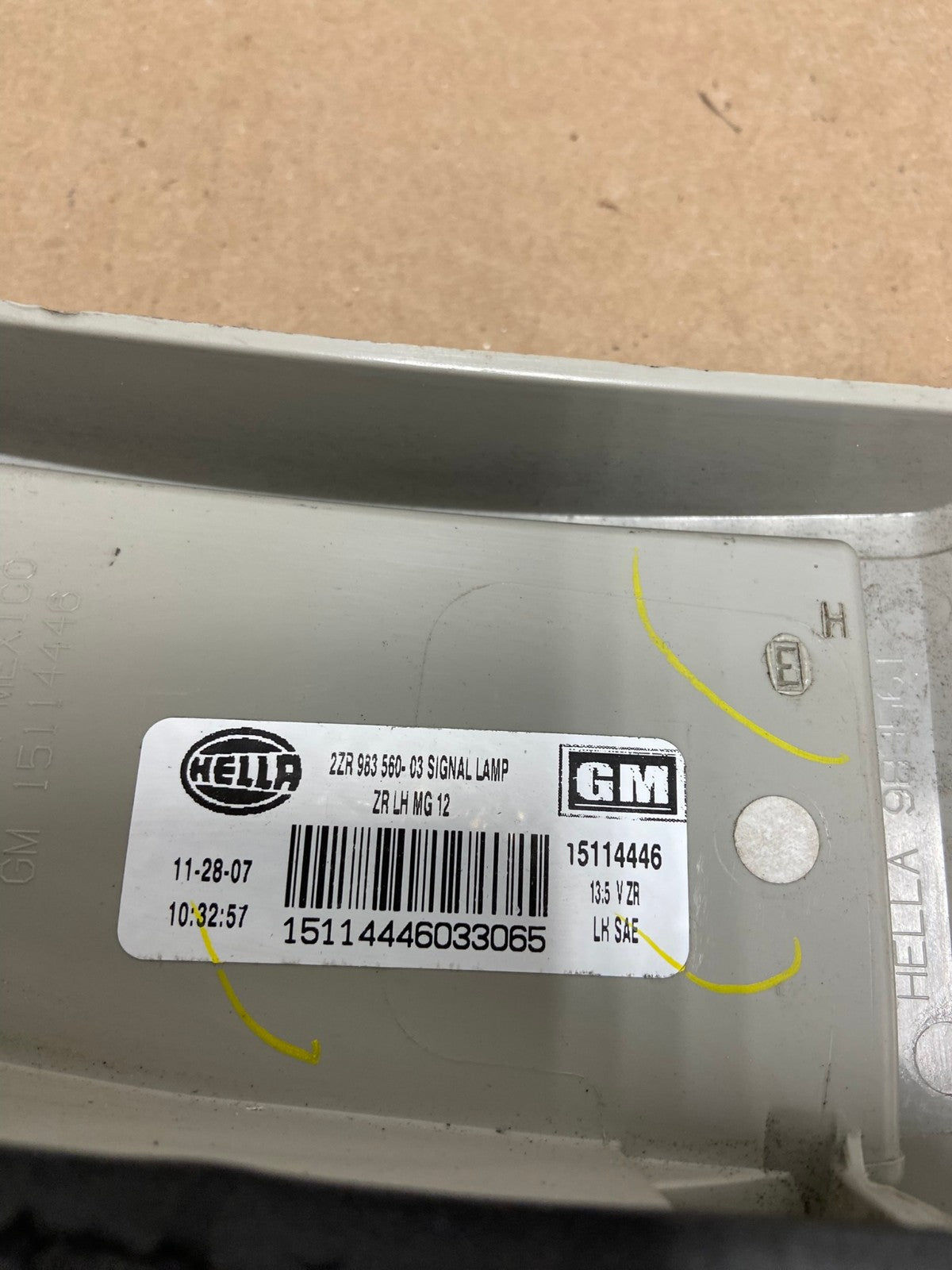2007 to 2010 Saturn Outlook Left Driver LH Inner Tail Light OEM AC5557 LK5
