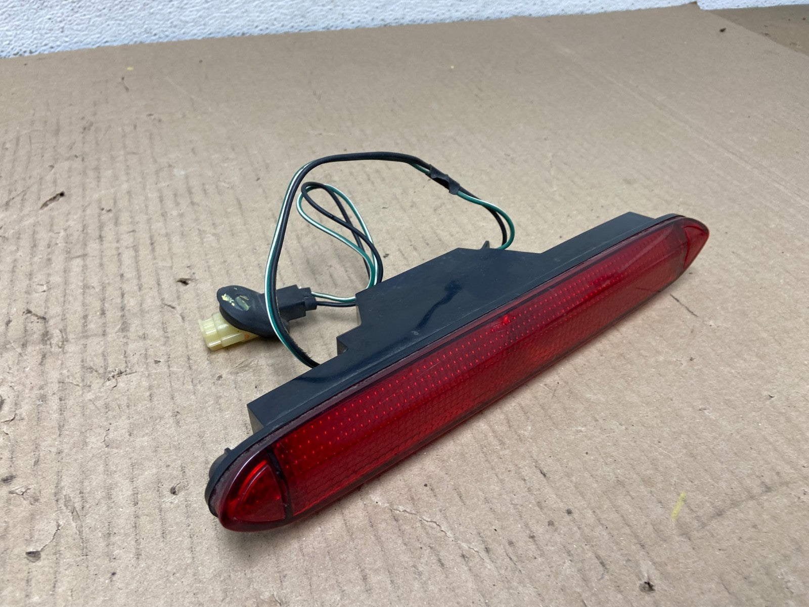 2003 to 2008 Honda Pilot High Mounted 3rd Third Stop Brake Light Lamp AF5855 LK2