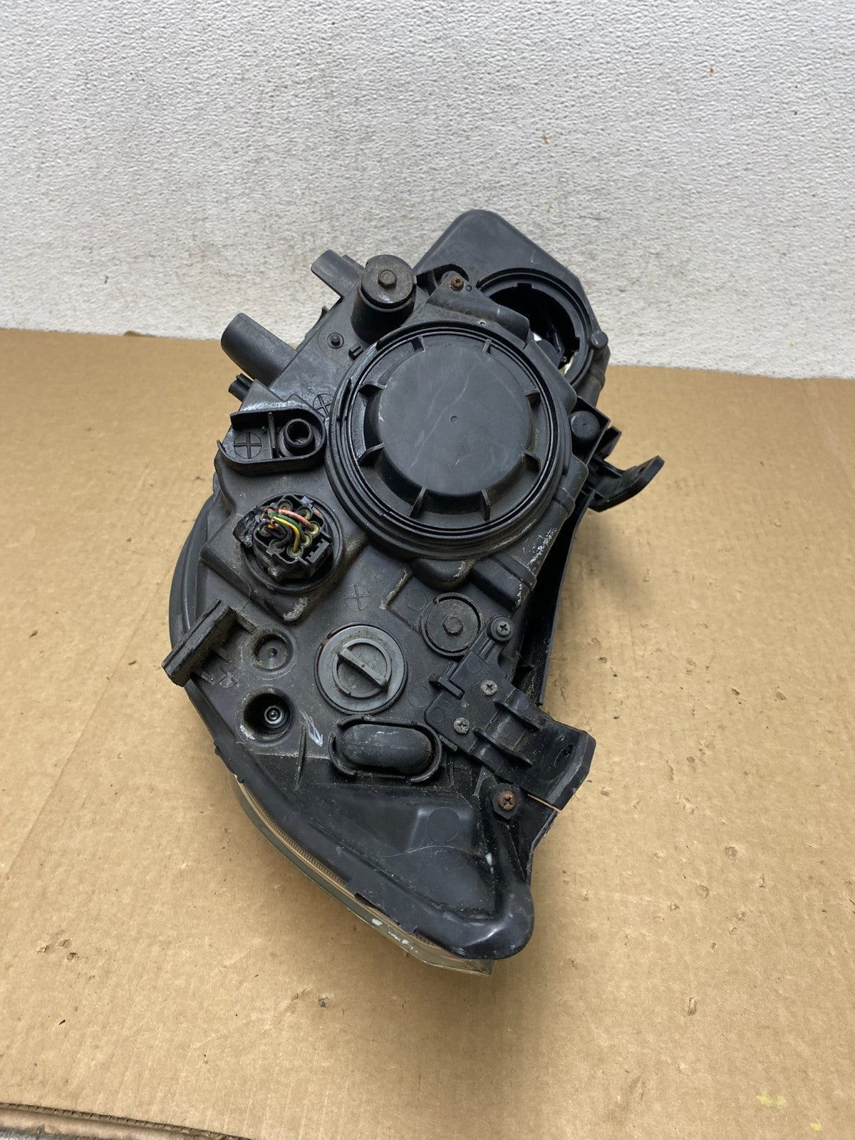 2014 to 2015 Kia Sorento Right Passenger RH Headlight Halogen AF9677 DW9