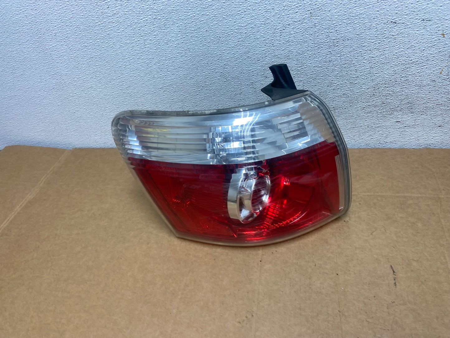 2007 to 2012 GMC Acadia Tail Light Left Driver Lh Side AD5299 LK0