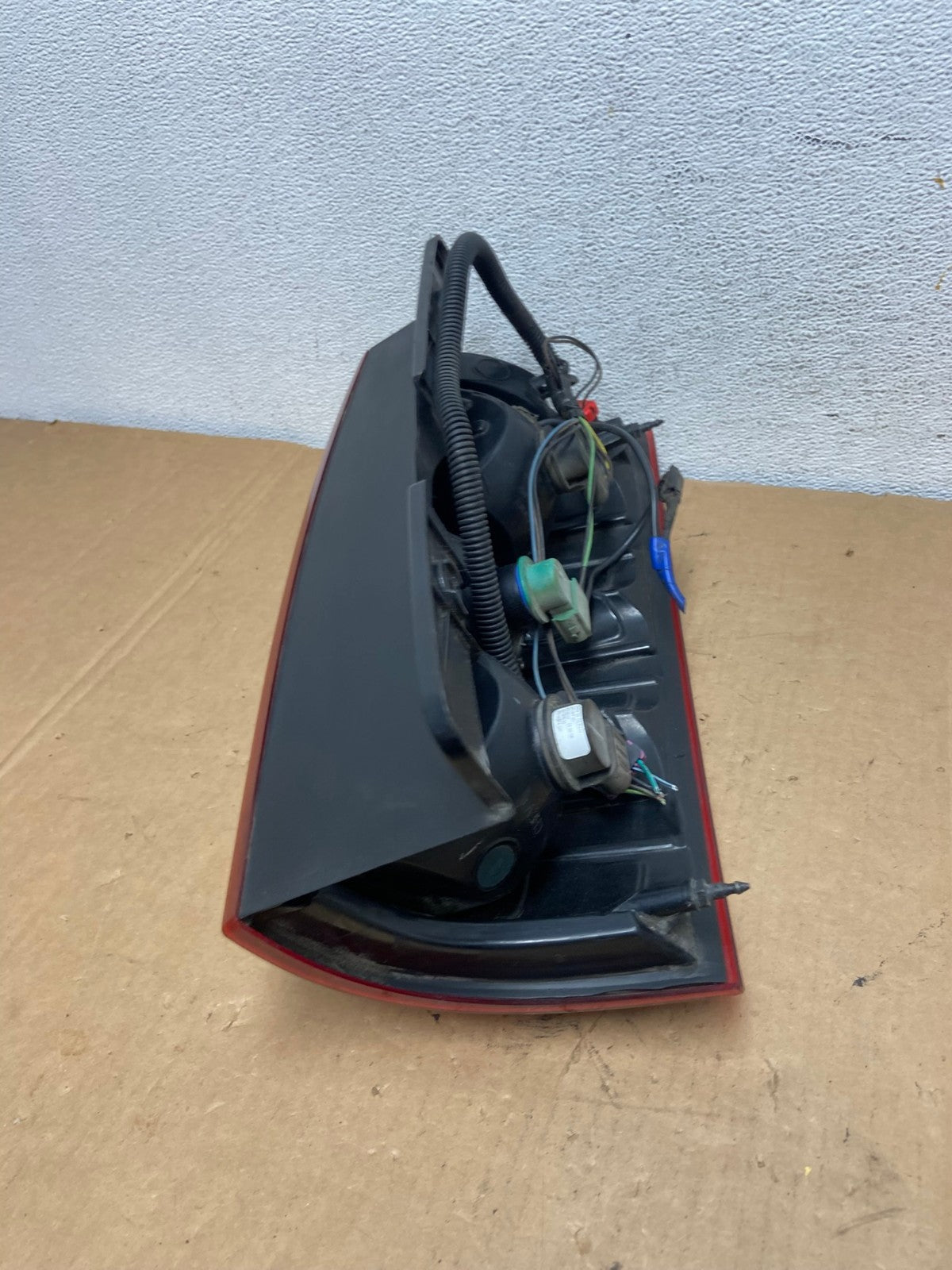 2008-2014 Chevrolet Tahoe Suburban Right Passenger Rh Tail Light AD2785 LK9