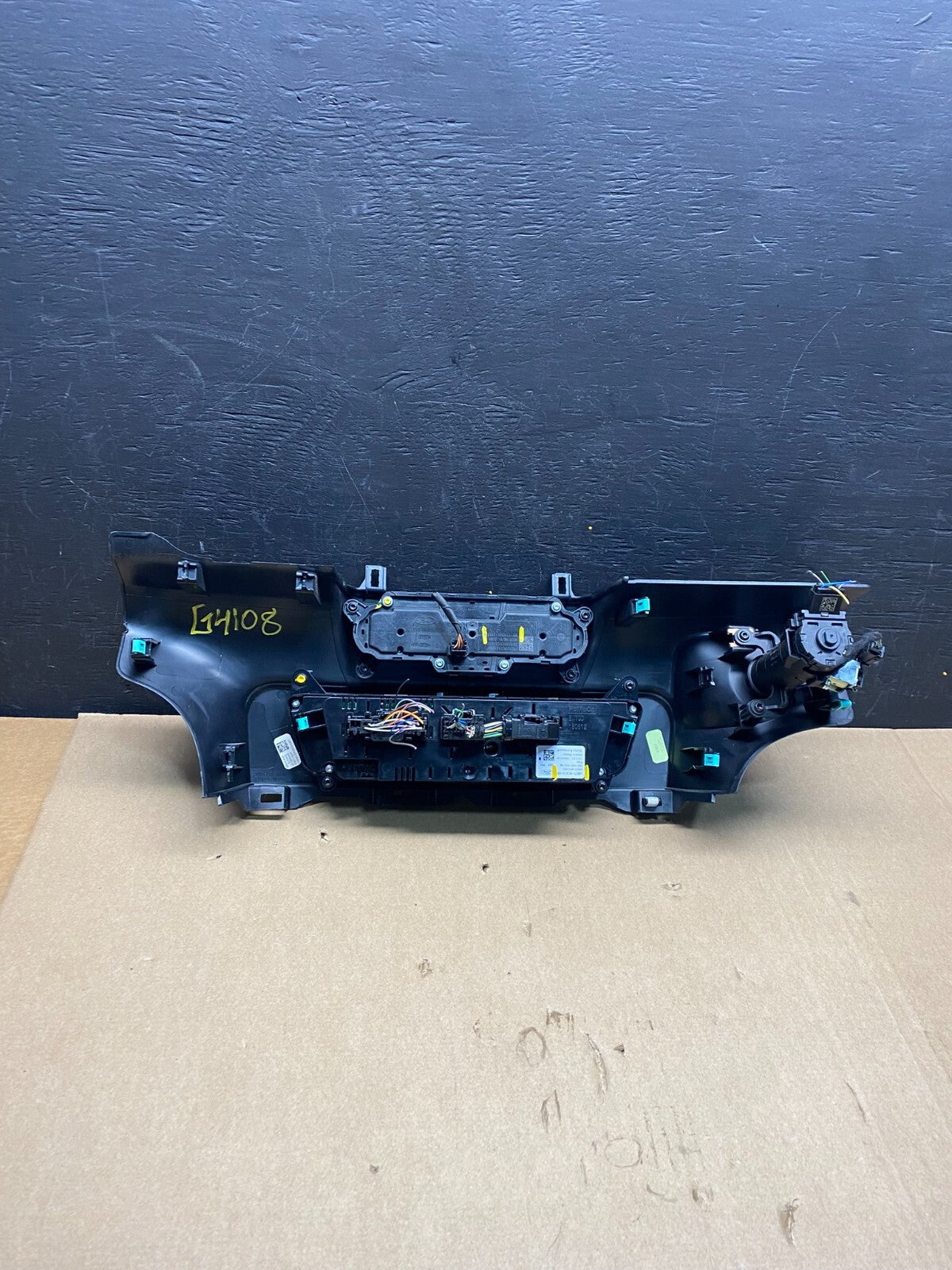2020 to 2023 Ford Explorer Radio Climate Control Panel Trim G4108 PS4